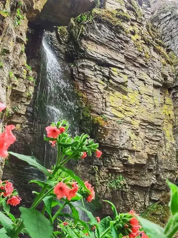 trek-azovsko-praskalo-waterfall-lefke-fortress