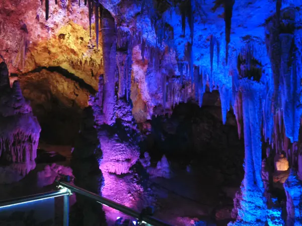 trek-belogradchik-wine-caves