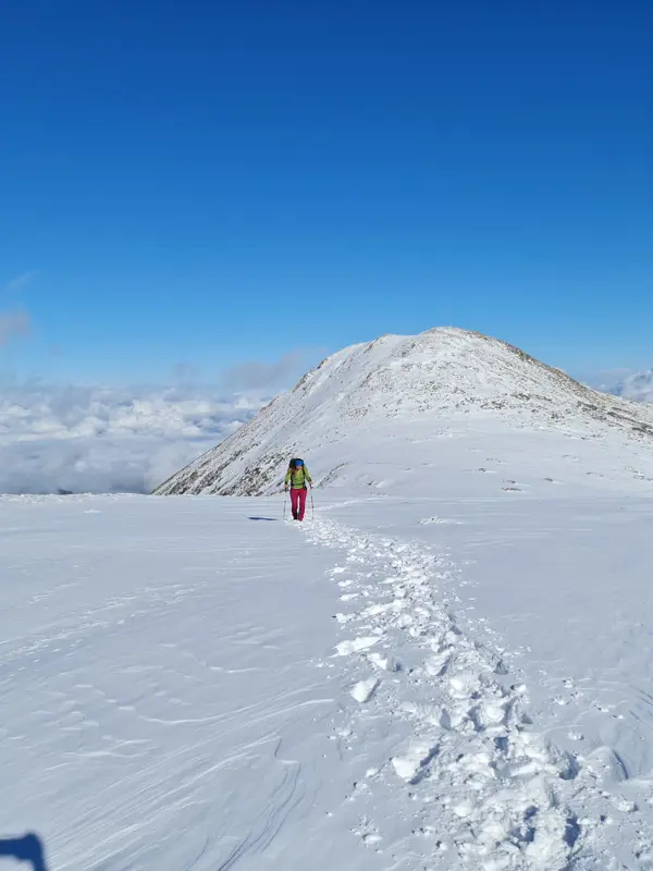 trek-winter-bezbog-polezhan