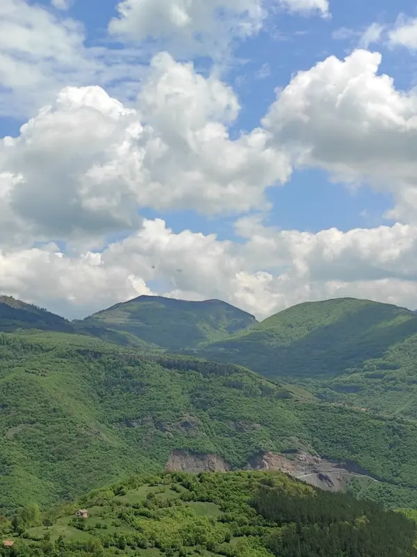 trek-bovska-skaklya-waterfall-bula-peak