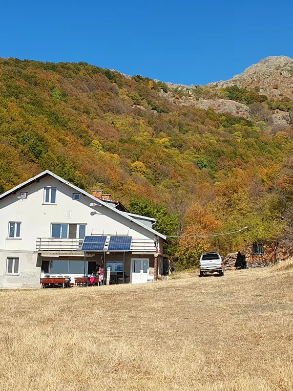 trek-central-balkan-kademliya-waterfall