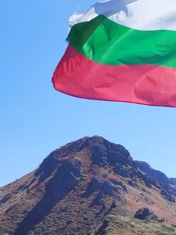 trek-eho-hut-kavladan-peak