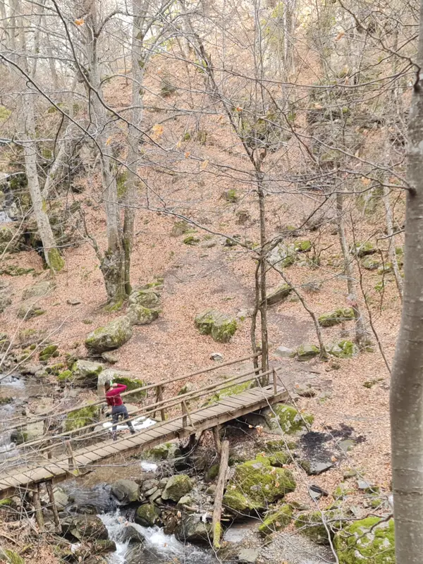 trek-fotinski-waterfall