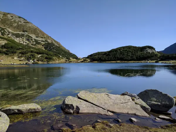 trek-gredaro-vlahini-lake