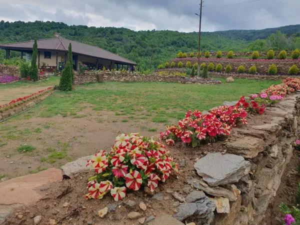trek-radomir-peak-dolene-village