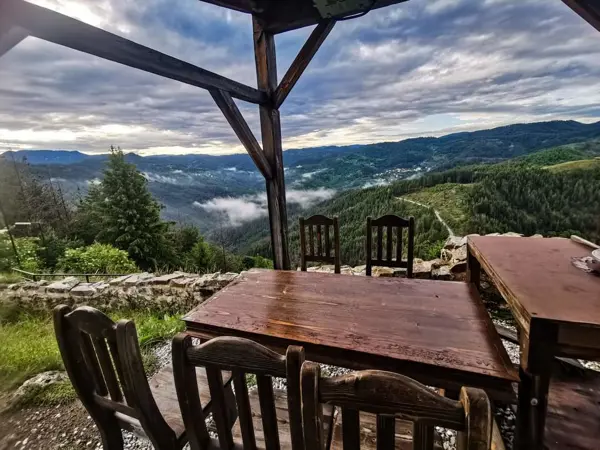 trek-rhodope-gorna-arda-momchil-fortress