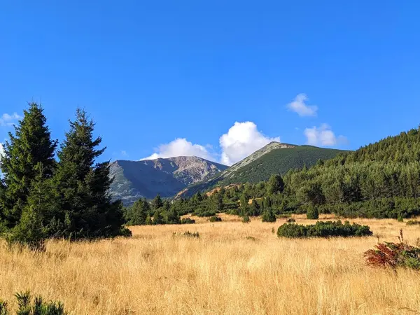 trek-shatar-peak-chakur-voyvoda-hut