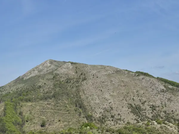 trek-strazha-peak-paramun