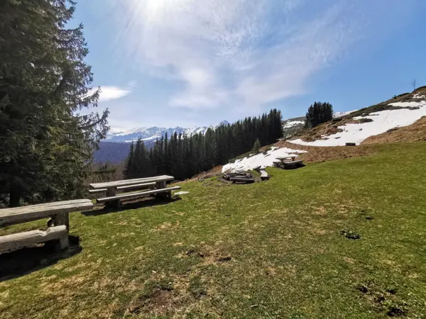 trek-winter-ambaritsa-peak-ambaritsa-hut