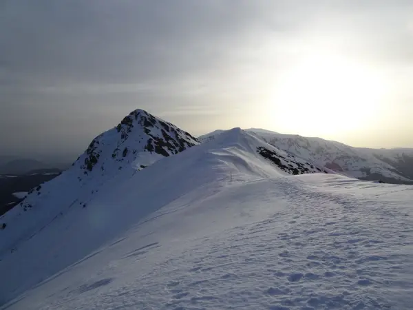 trek-winter-ambaritsa-peak-ambaritsa-hut