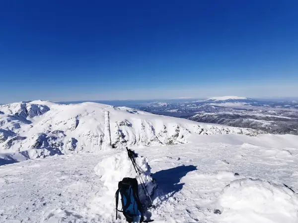 trek-winter-malyovitsa-ivan-vazov-hut