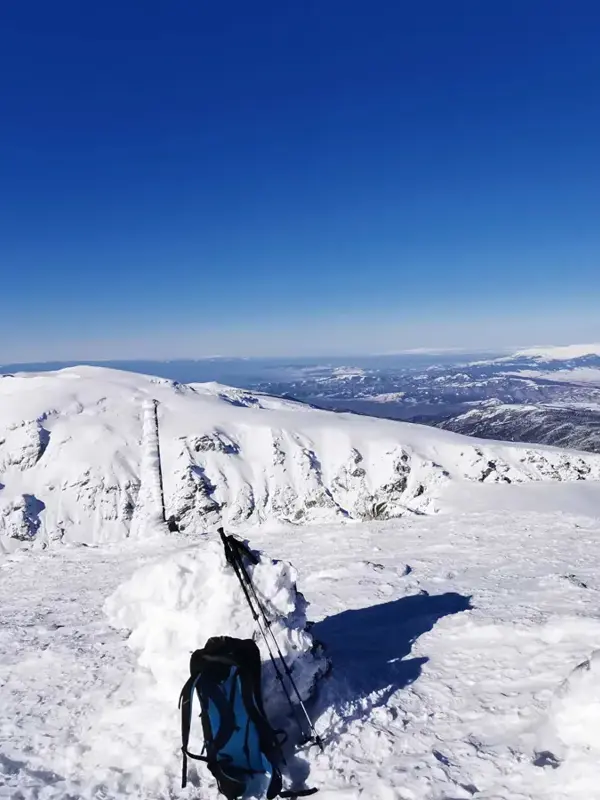 trek-winter-malyovitsa-ivan-vazov-hut